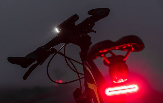 Éclairage Vélo : Guide Complet pour Choisir les Bonnes Lumières Avant et Arrière